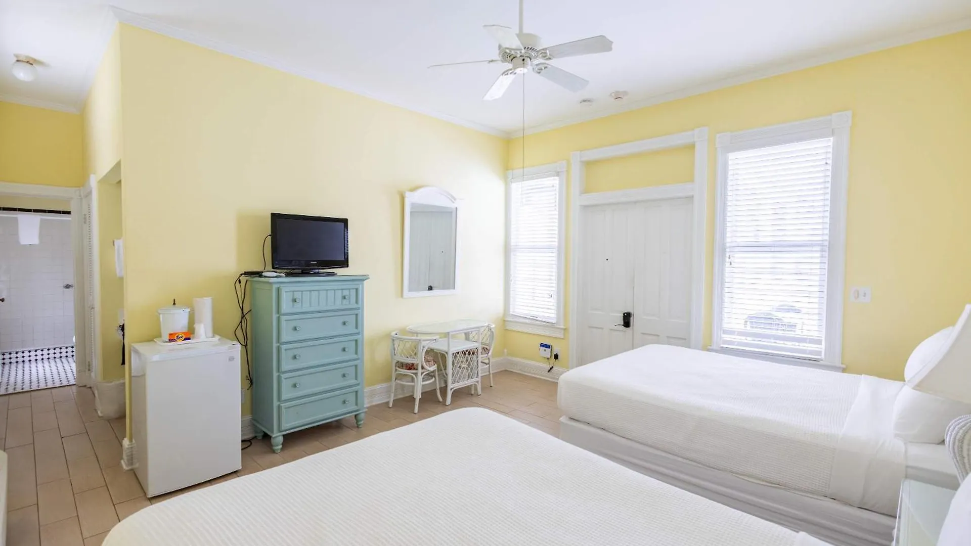 Estalagem Deluxe Queen At The Curry Mansion - Parking & Heated Pool! Key West Estados Unidos da América