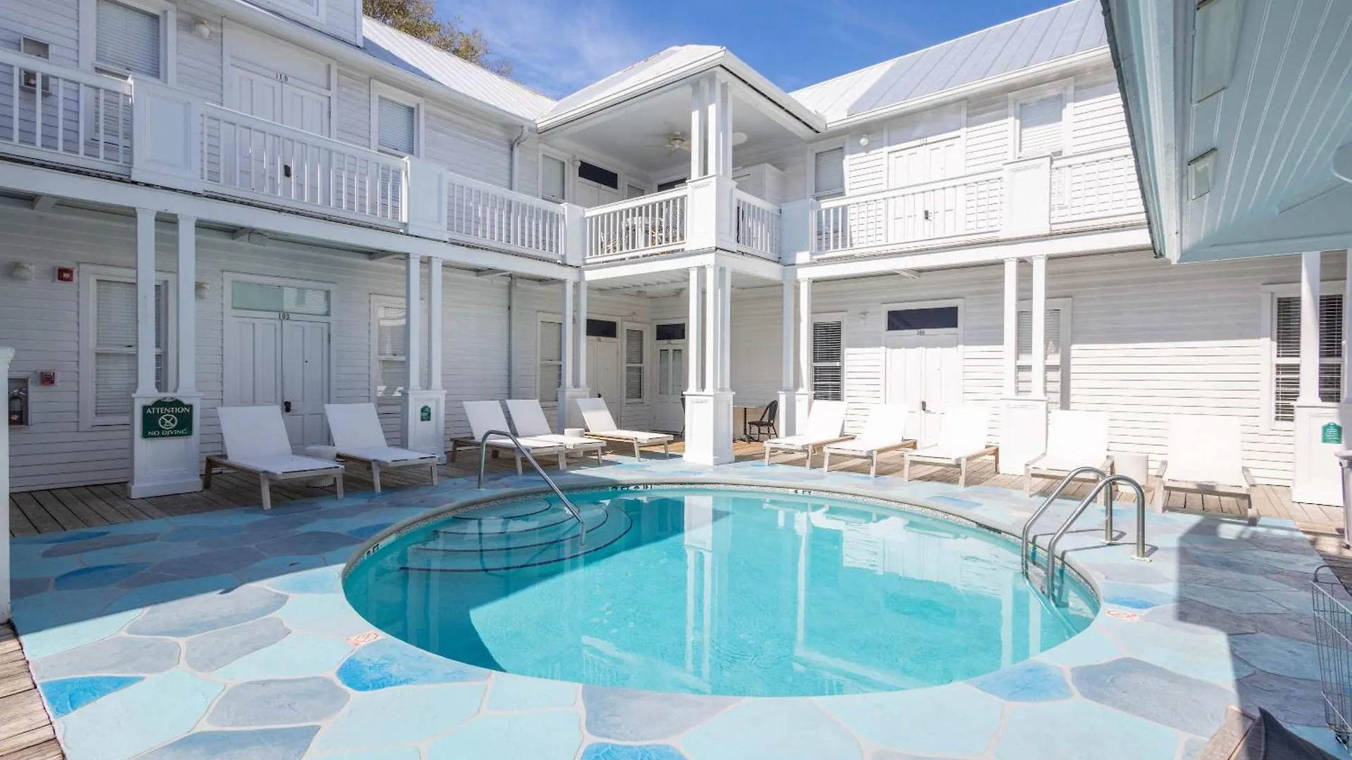 Deluxe Queen At The Curry Mansion - Parking & Heated Pool! Key West 0*,